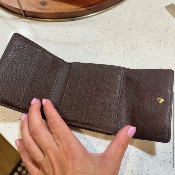 Authentic Louis Vuitton Vintage Damier Ebene Wallet - Picture 4 of 5